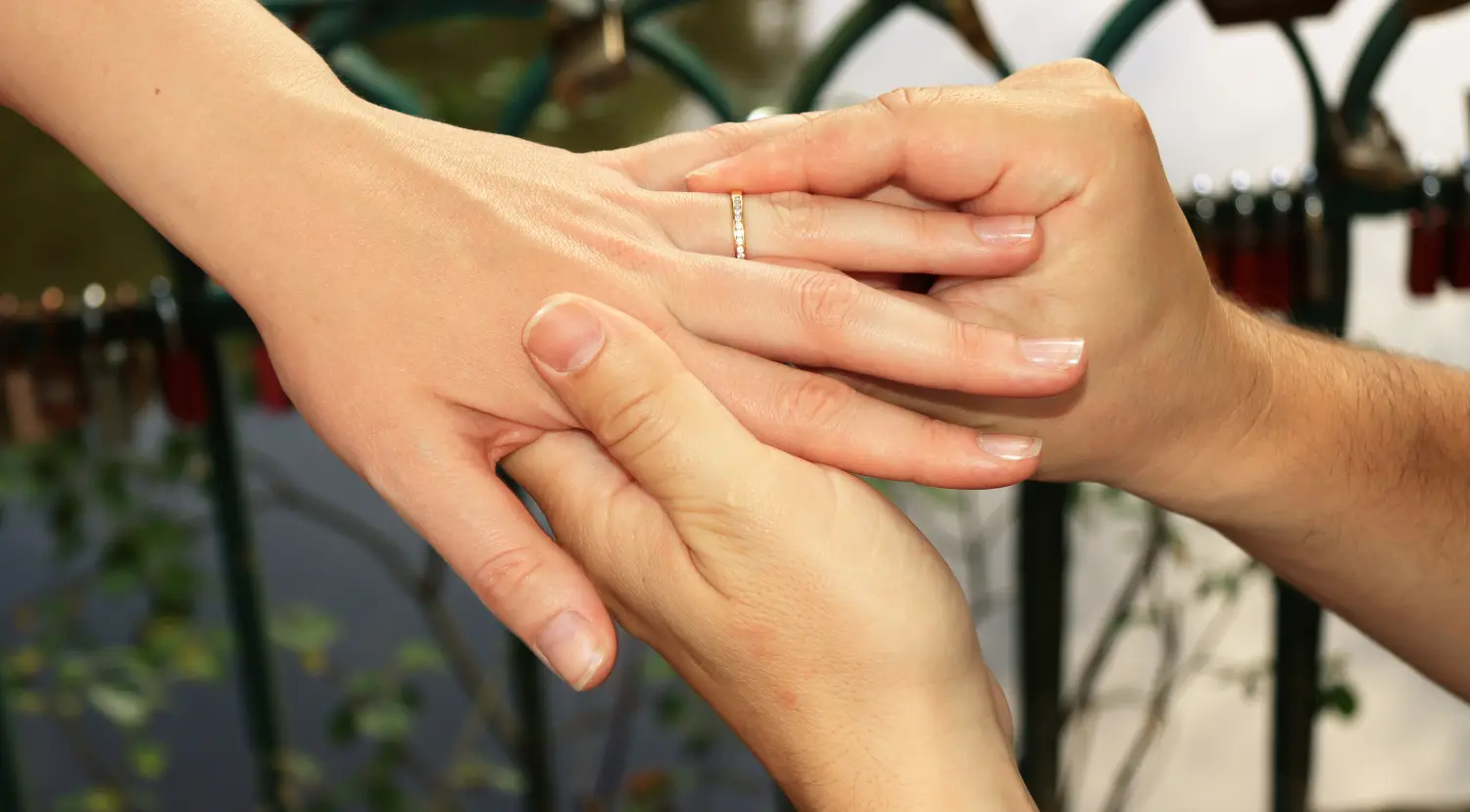Händchen halten von Samira Müller Fotografie